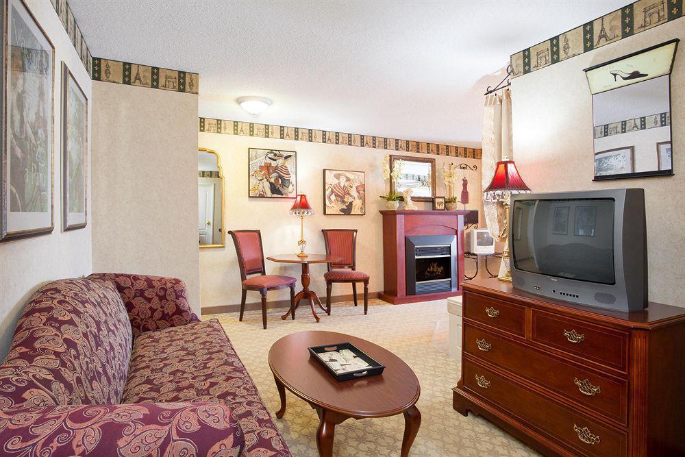 Holiday Inn Express & Suites - Sharon-Hermitage By Ihg West Middlesex Zimmer foto