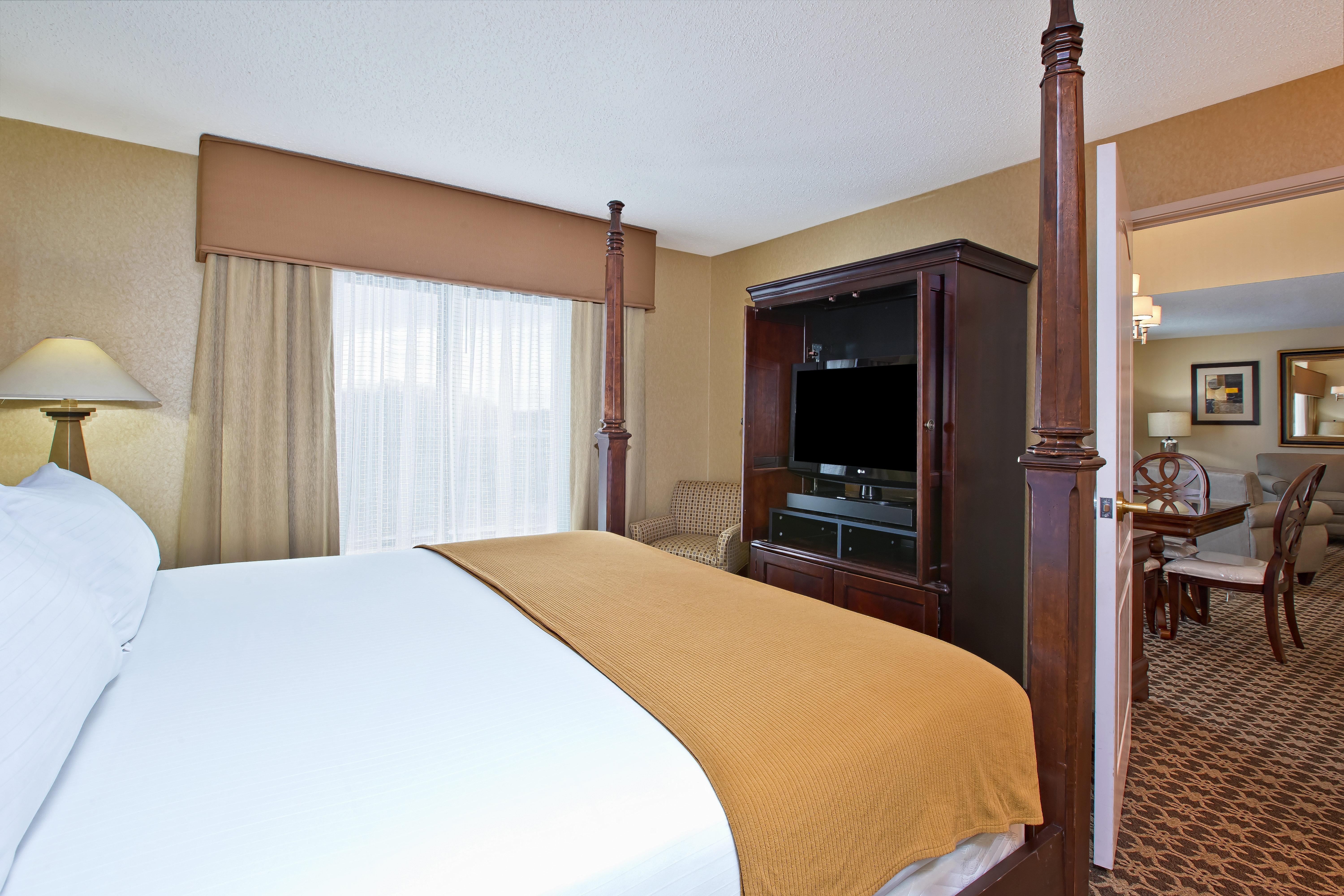 Holiday Inn Express & Suites - Sharon-Hermitage By Ihg West Middlesex Exterior foto
